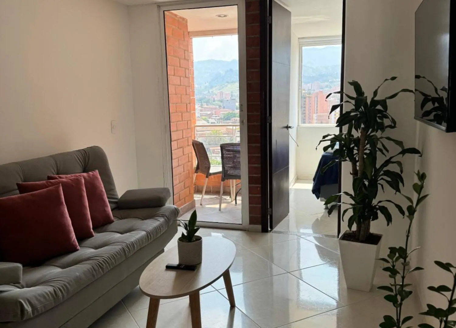 Comodo Apartamento Floresta -Estadio Medellin Apartment